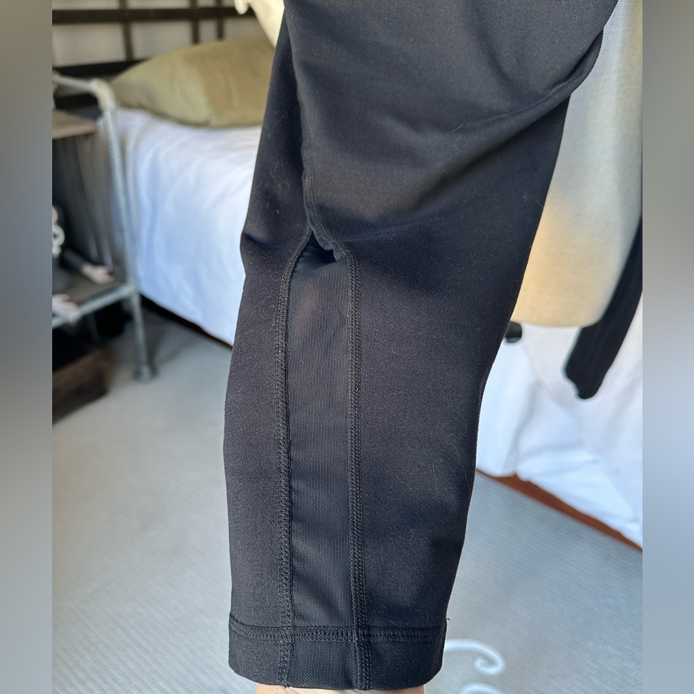 Zella black capri leggings with mesh sides, size XL - Picture 10 of 11